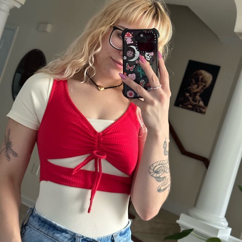 Thatsofetch Red Cutout Going Out Top - Picture 2 of 4